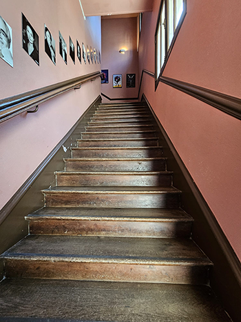 escalier_3.png escalier_3.png